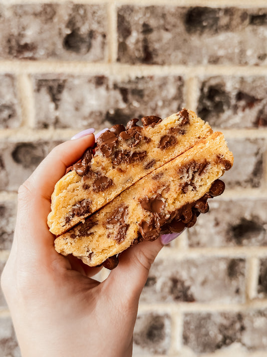 XXL Cookies- Chocolate Chip