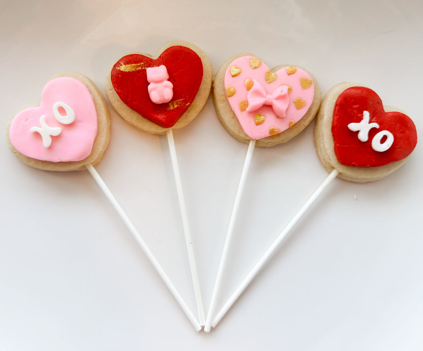 Valentine cookie pops